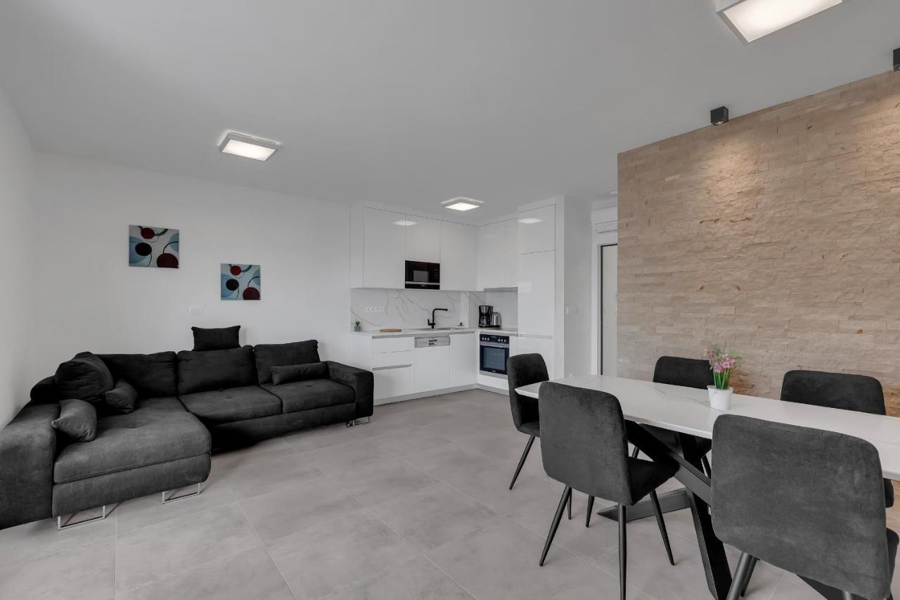 Luxury Apartment Adriasun Free Beach Parking Makarska Exteriör bild